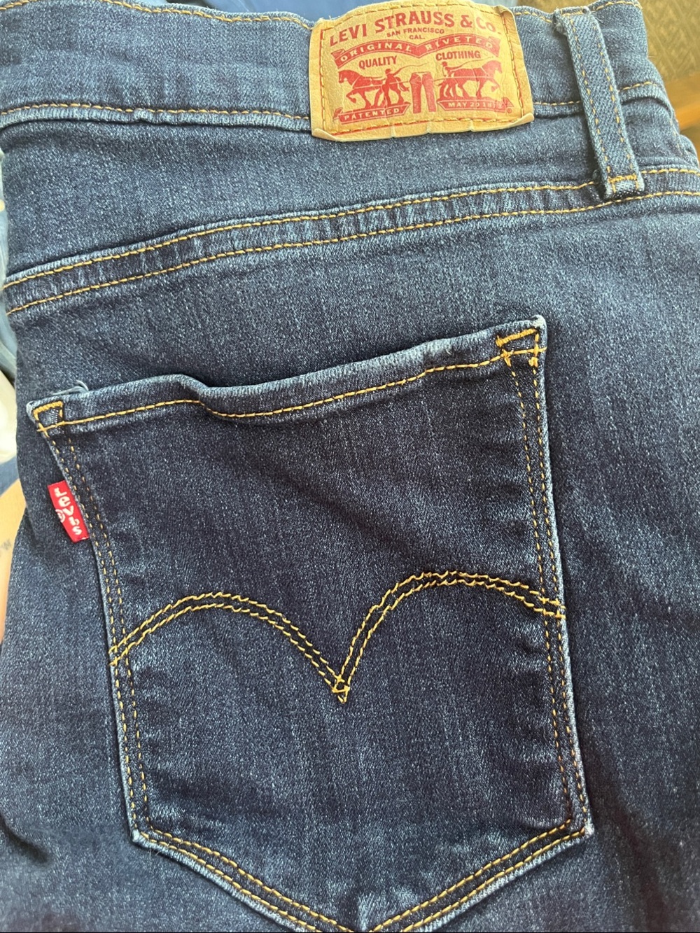 Levi's Women's 724 High Rise Straight Jeans 33 dark indigo - Picture 5 of 5